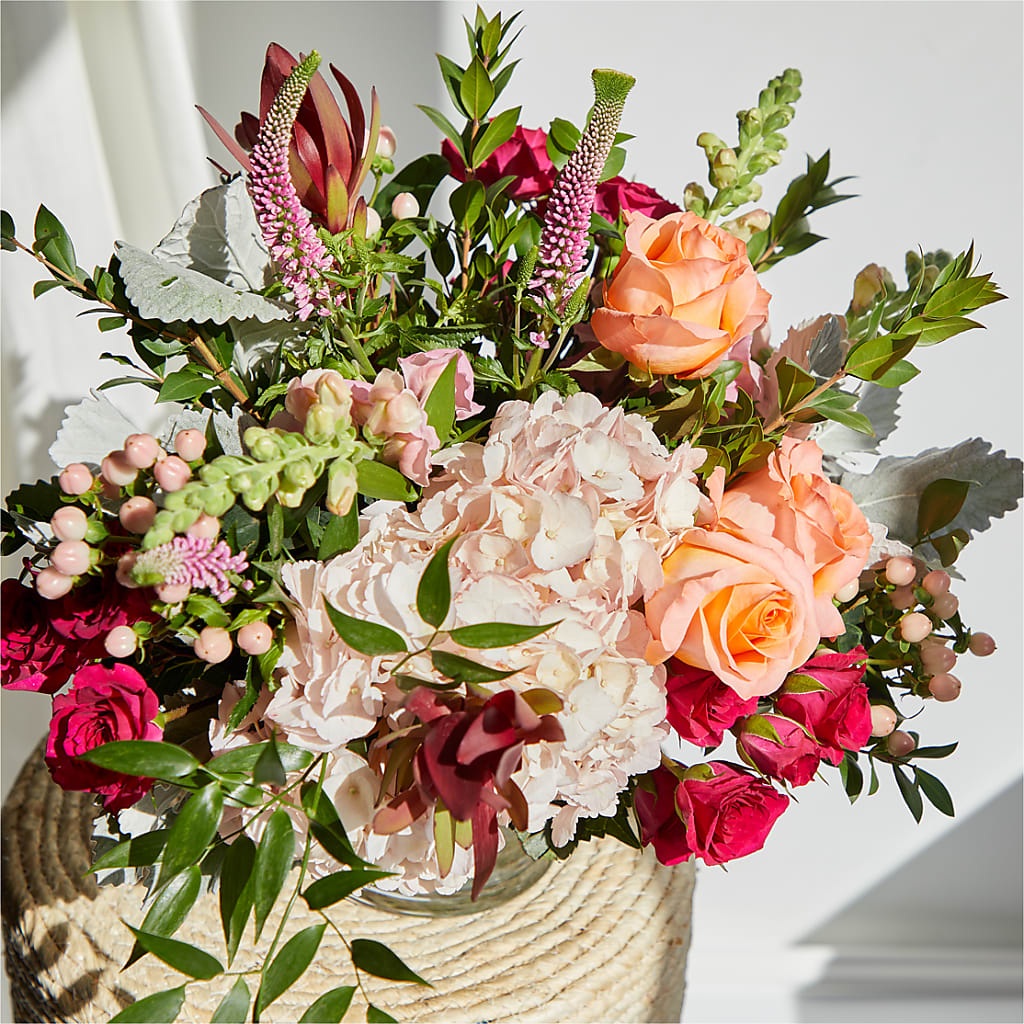 Glitz & Glam Bouquet –  Oliver Flower Shop Inc, Pittsburgh PA