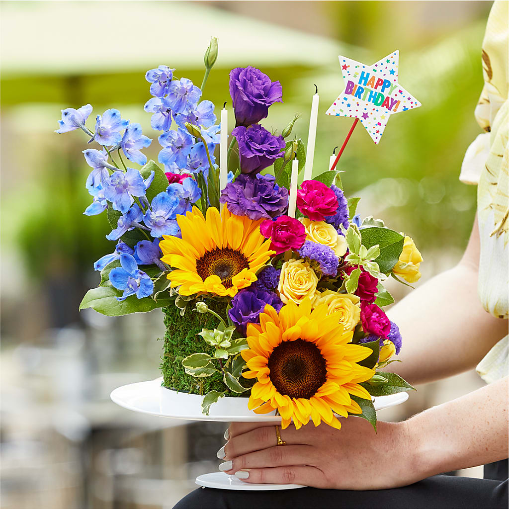 Star of the Day Floral Cake –  Oliver Flower Shop Inc, Pittsburgh PA